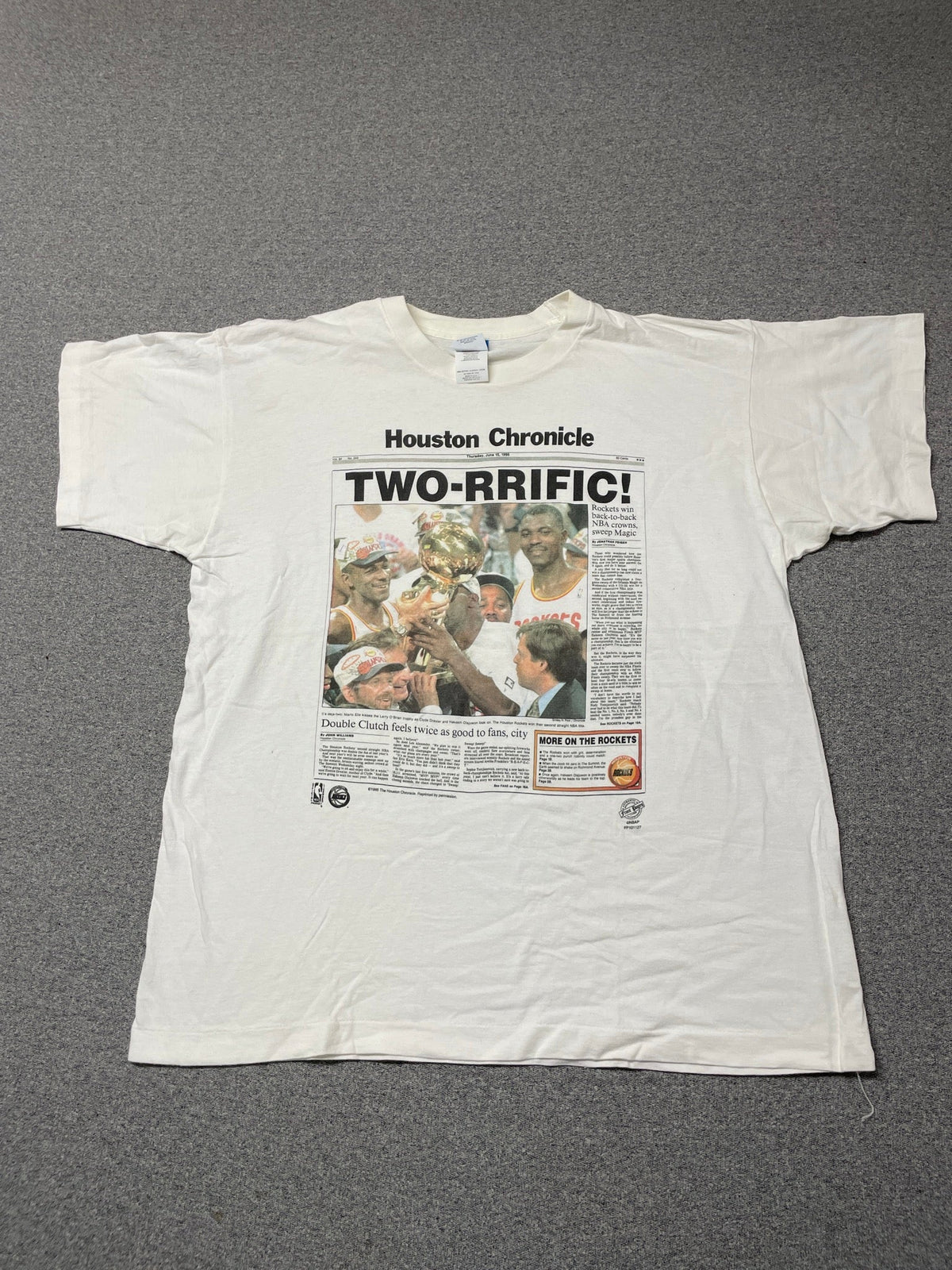 Vintage 1995 Houston Rockets NBA 90s Front Page T-Shirt